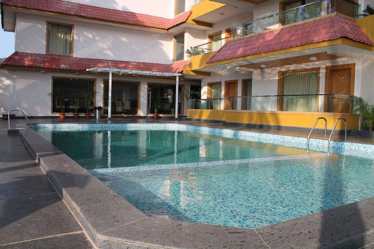 Hotel Goa Continental Arpora Exterior foto